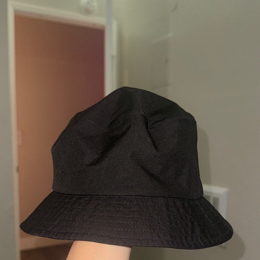 Black Bucket Hat